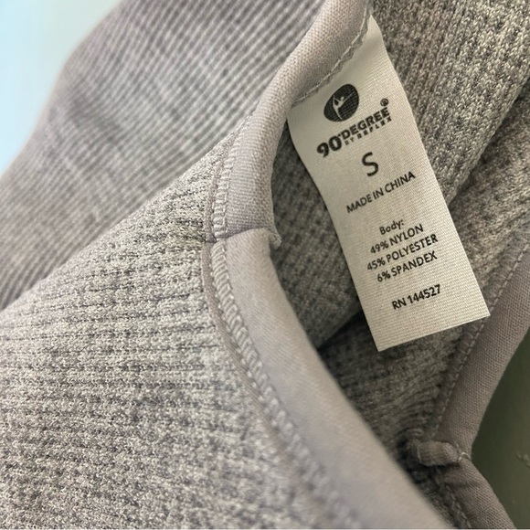 NWT Set of 2 - 90 Degree by Reflex Padded Workout Tops - Picture 4 of 6